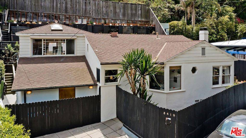 Los Angeles, CA 90046,8410 Kirkwood DR