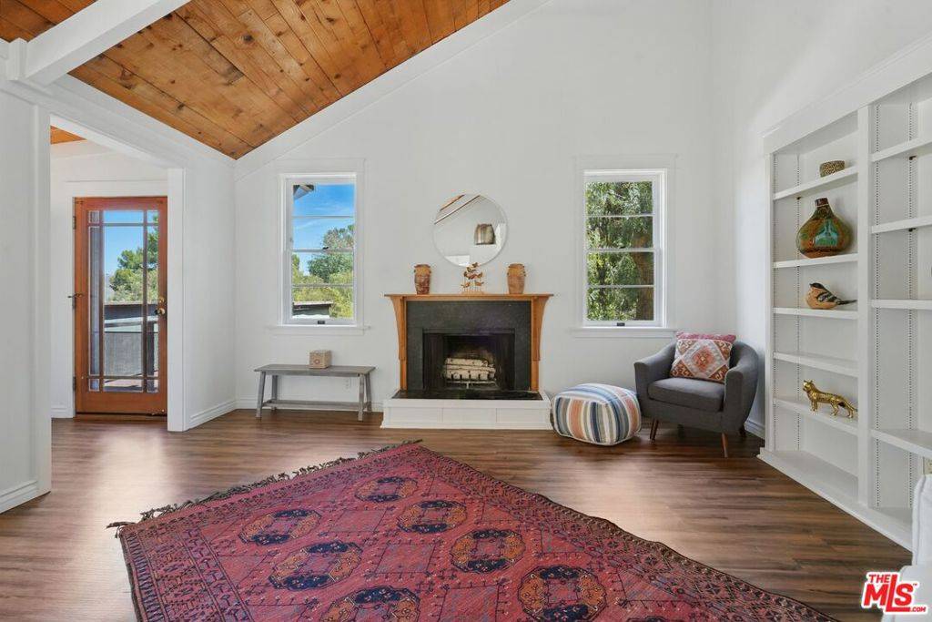 Topanga, CA 90290,1527 Bainum DR