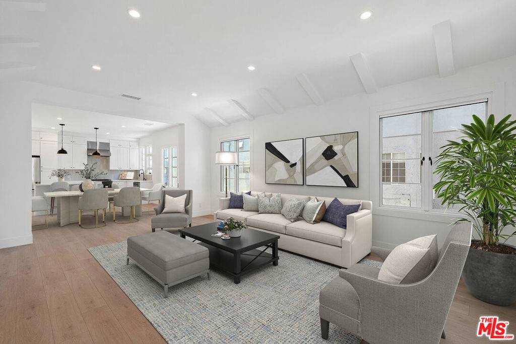 Los Angeles, CA 90048,6208 Orange ST #1/2