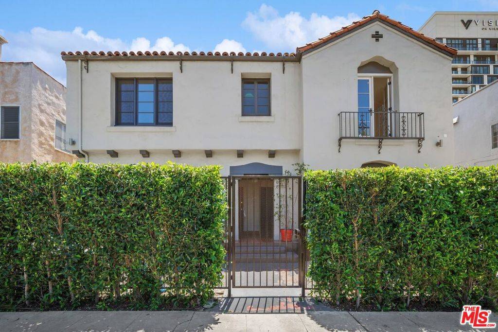 Los Angeles, CA 90048,6208 Orange ST #1/2