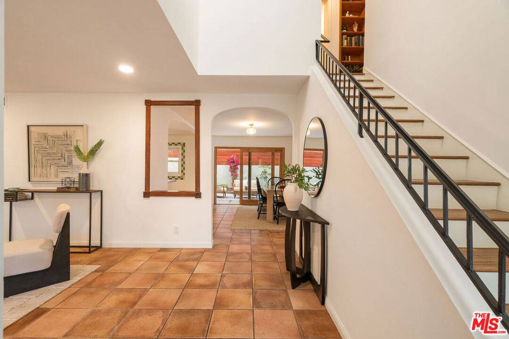 Los Angeles, CA 90065,3618 Cazador ST