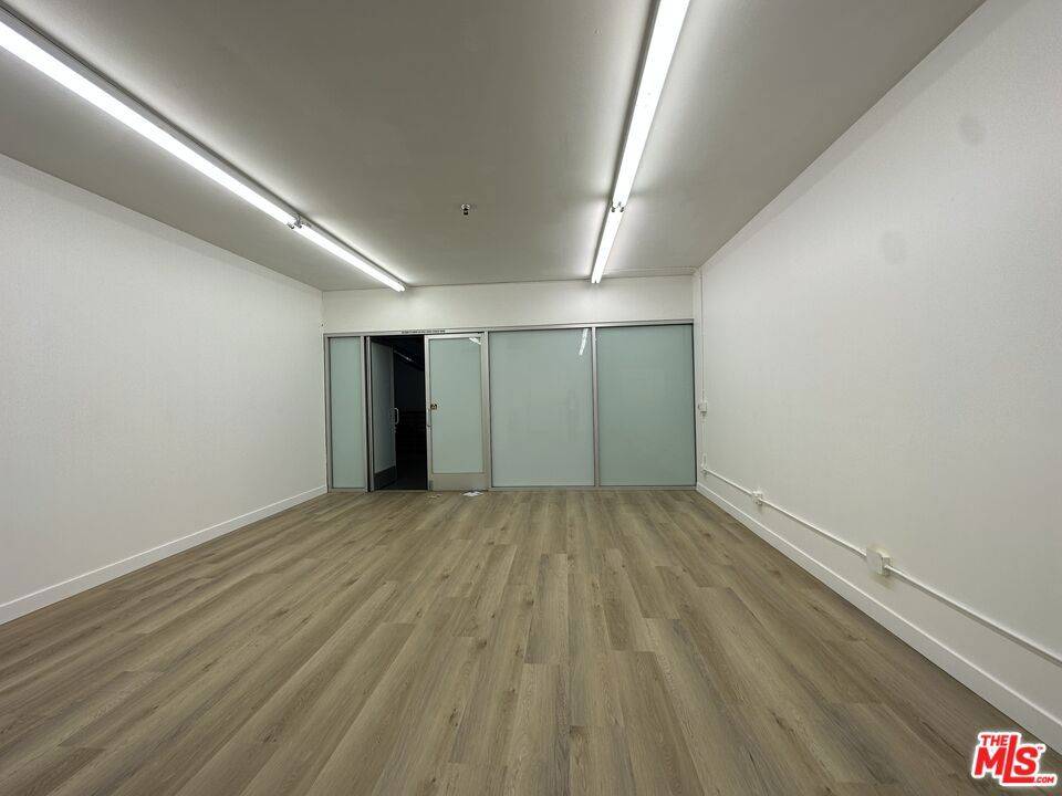 Los Angeles, CA 90021,1015 Crocker ST #P09