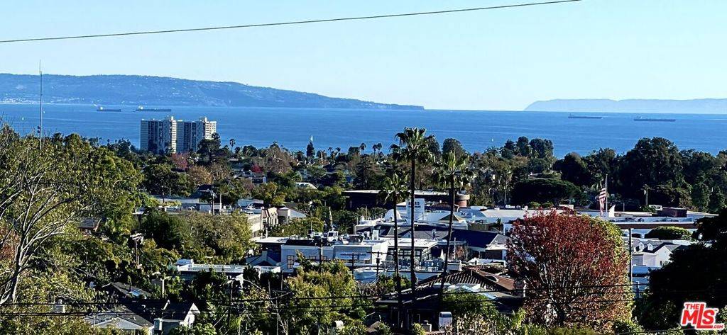 Pacific Palisades, CA 90272,15318 Whitfield AVE