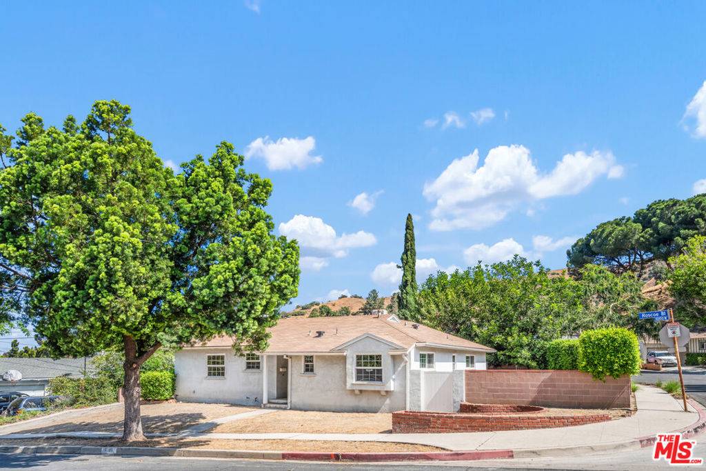 10101 Roscoe BLVD, Sun Valley, CA 91352