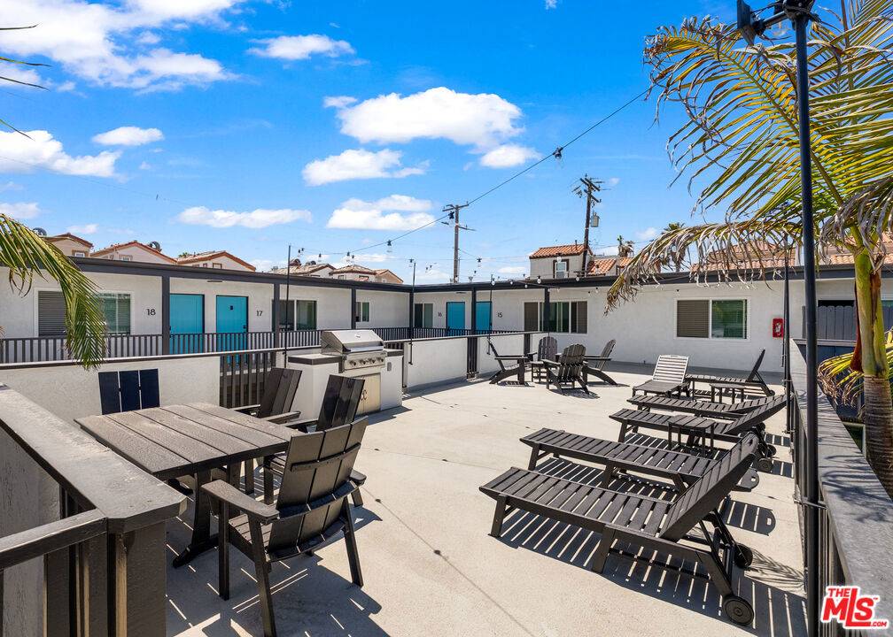Huntington Beach, CA 92648,125 16th ST