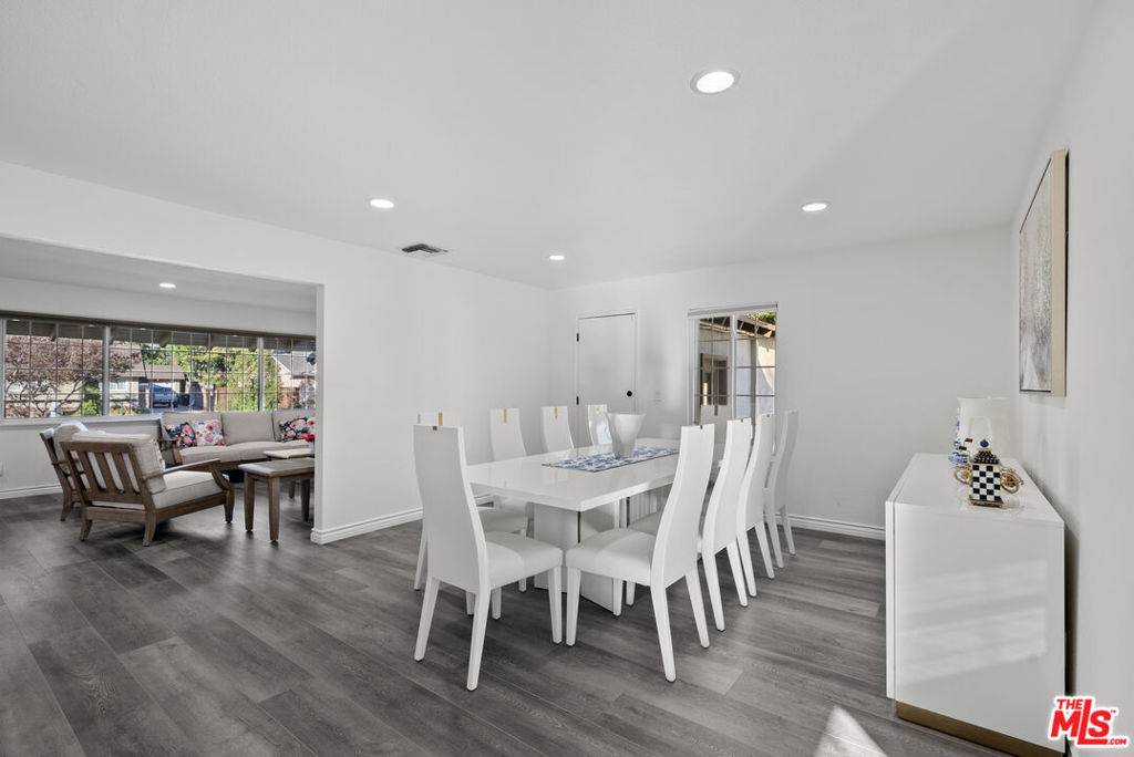 Porter Ranch, CA 91326,18352 Donmetz ST
