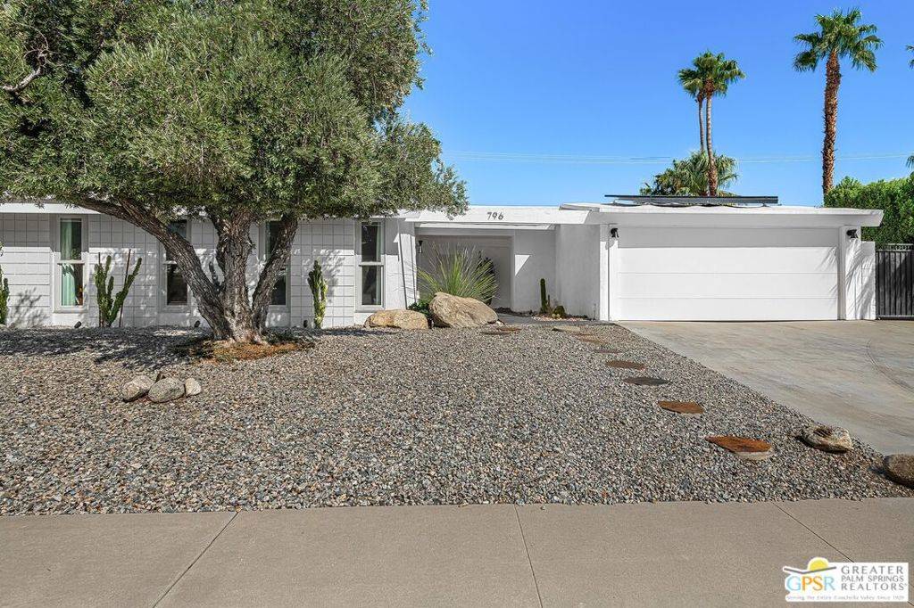 Palm Springs, CA 92262,796 E Racquet Club RD