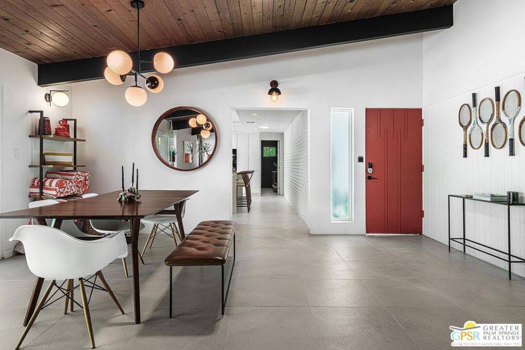 Palm Springs, CA 92262,796 E Racquet Club RD