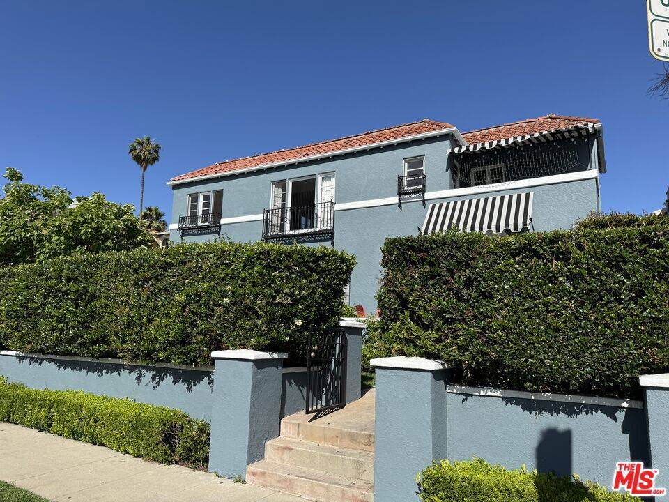 Los Angeles, CA 90036,848 S Curson AVE #848