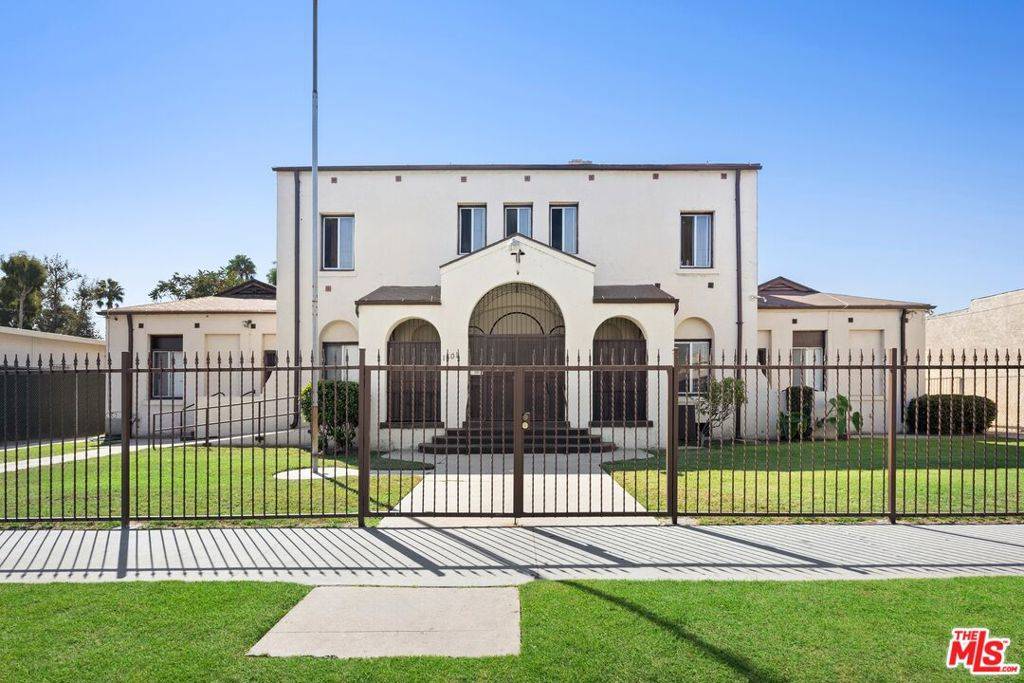 1291 N Willowbrook AVE, Compton, CA 90222
