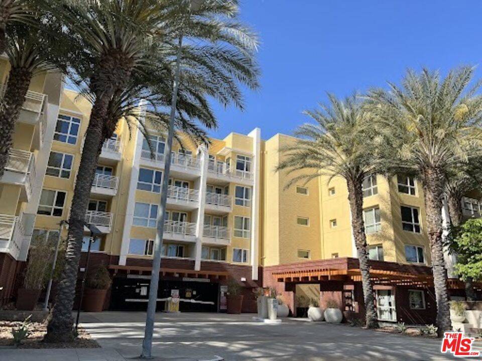 21301 Erwin ST #308, Woodland Hills, CA 91367