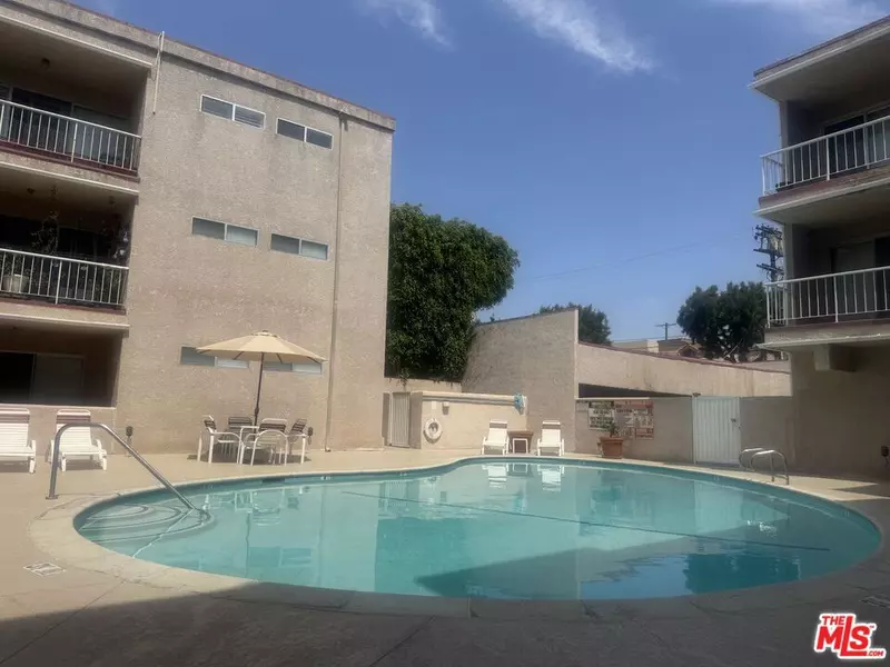 4487 Colbath AVE #101, Sherman Oaks, CA 91423