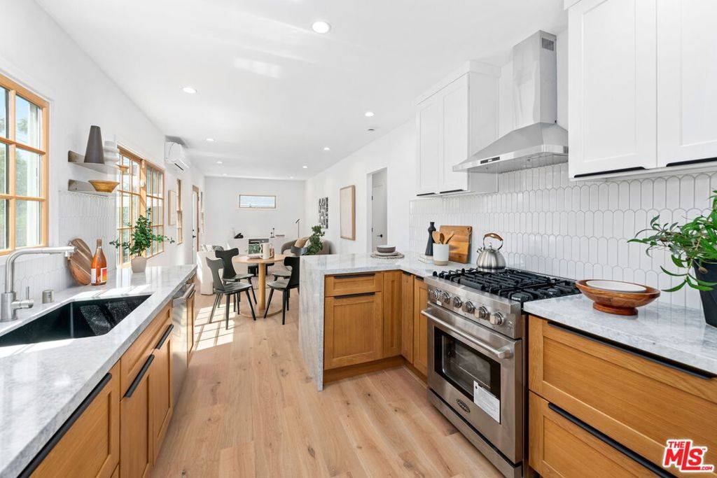 617 Micheltorena ST, Los Angeles, CA 90026