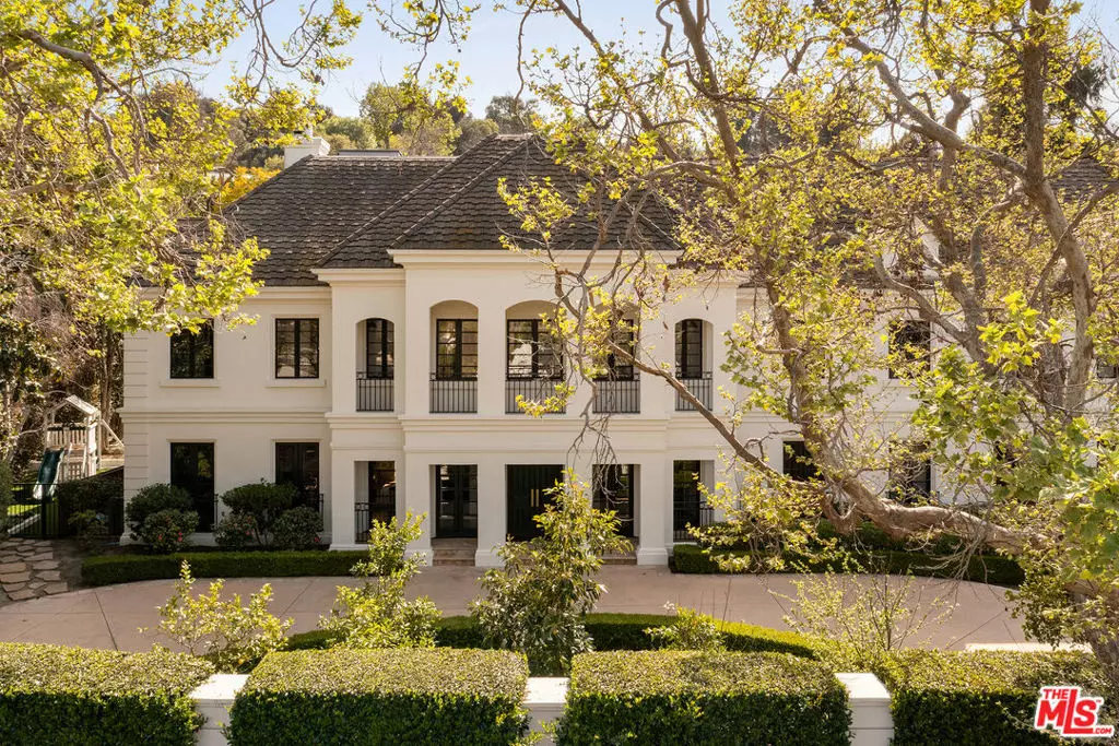 Sherman Oaks, CA 91423,3901 Longridge AVE