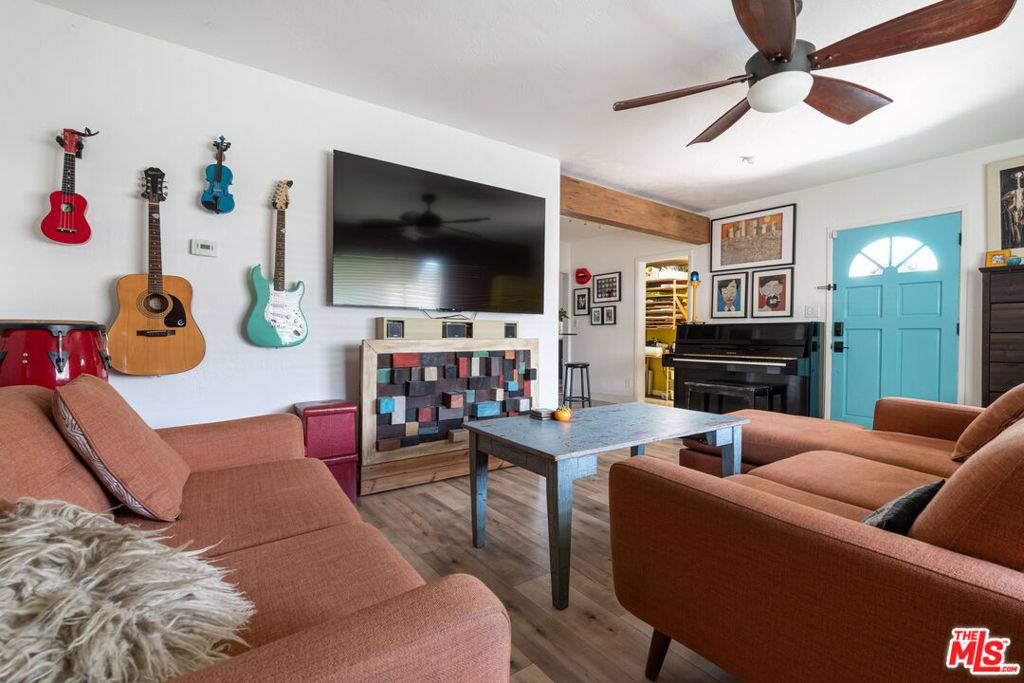 Tujunga, CA 91042,7735 Kyle ST