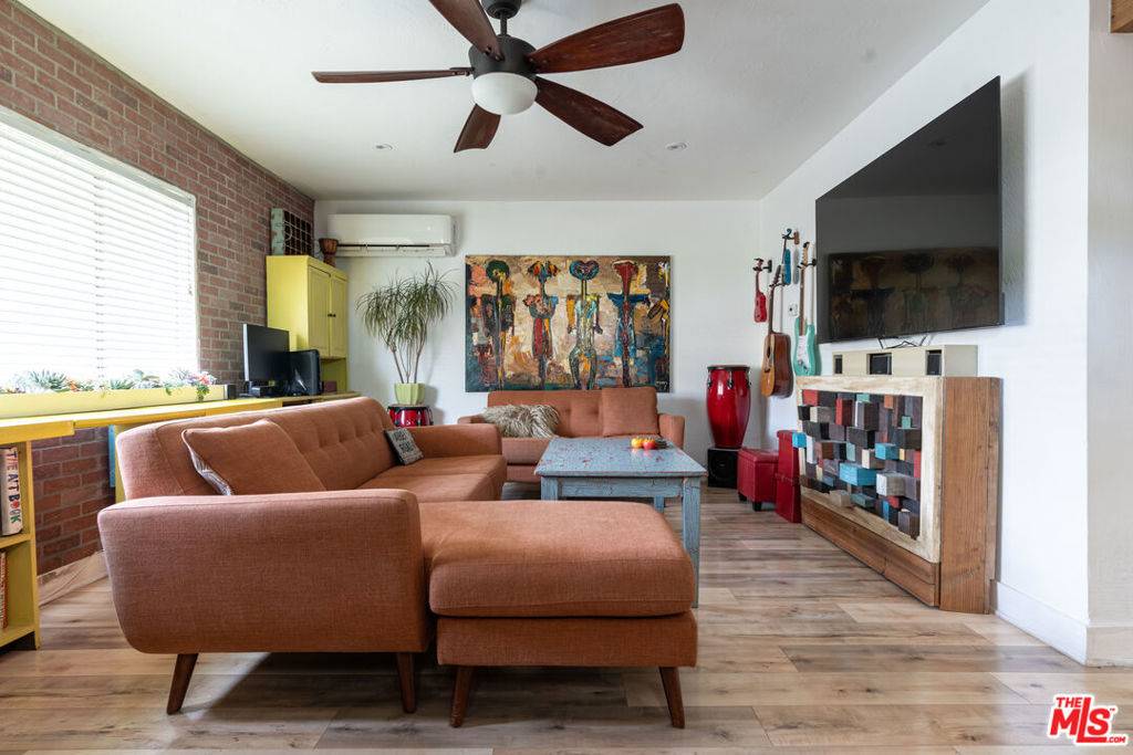 Tujunga, CA 91042,7735 Kyle ST