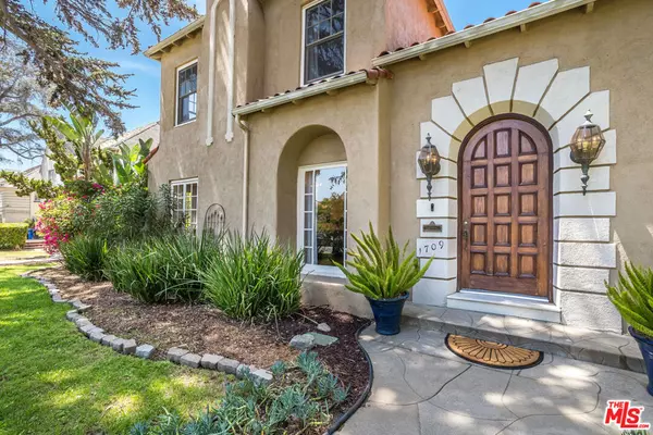 Los Angeles, CA 90019,1709 Buckingham RD