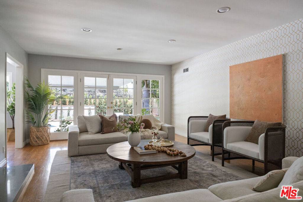 Encino, CA 91436,16405 Otsego ST