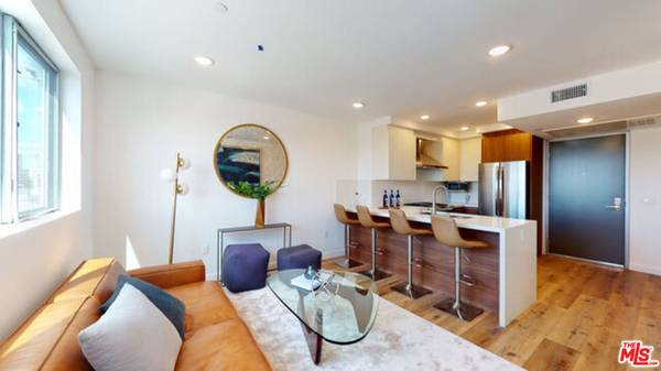 1143 Glenville DR #302, Los Angeles, CA 90035