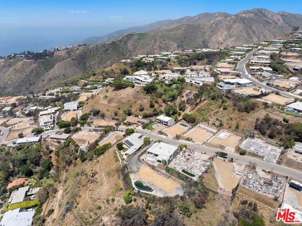 Pacific Palisades, CA 90272,1166 Lachman LN