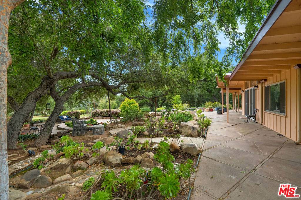Ojai, CA 93023,918 Palomar RD