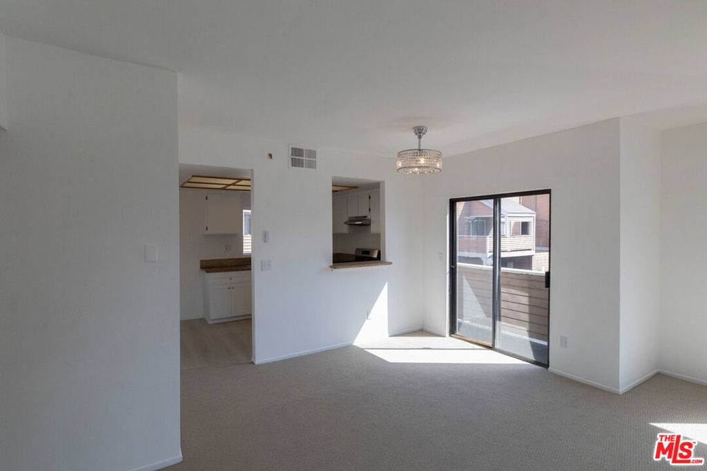 North Hills, CA 91343,15135 Nordhoff ST #1