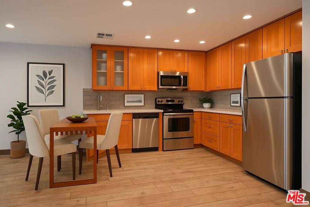 West Hollywood, CA 90069,740 N Kings RD #201