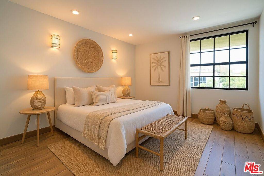 740 N Kings RD #201, West Hollywood, CA 90069