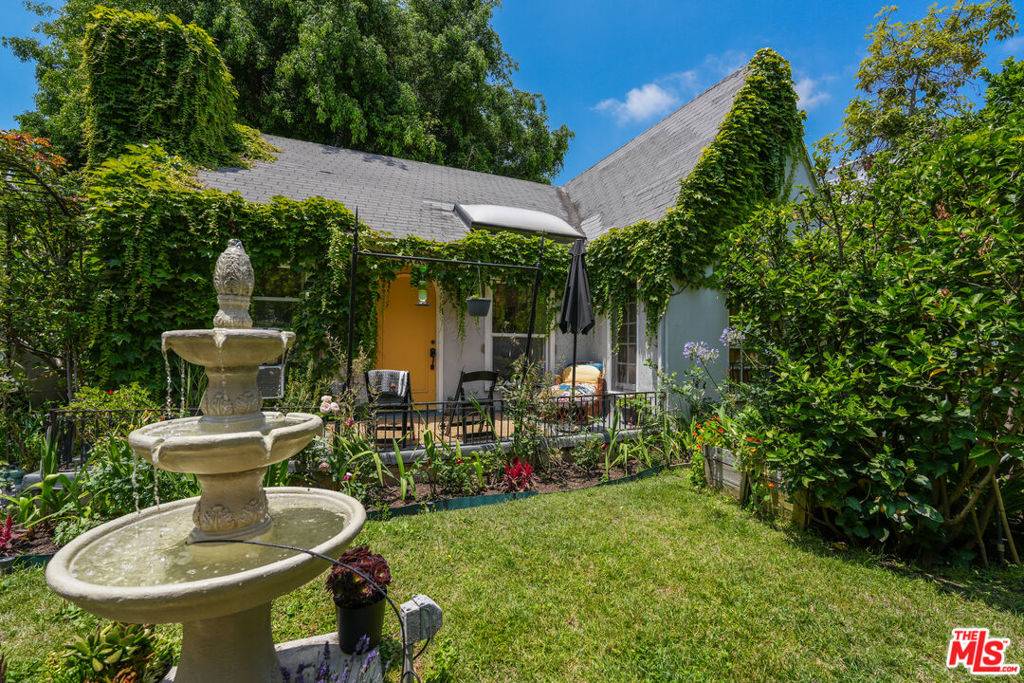 523 S Coronado ST, Los Angeles, CA 90057