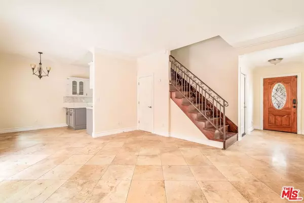 Hawthorne, CA 90250,13743 Cordary AVE