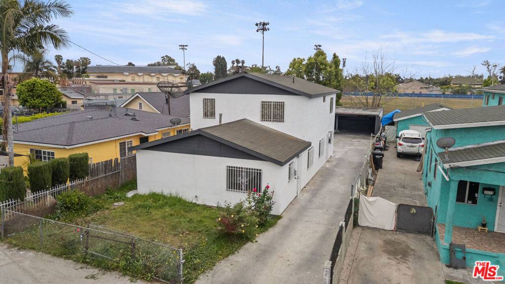 1346 E 83rd ST, Los Angeles, CA 90001