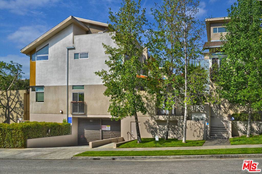 Studio City, CA 91604,11815 Laurelwood DR #1