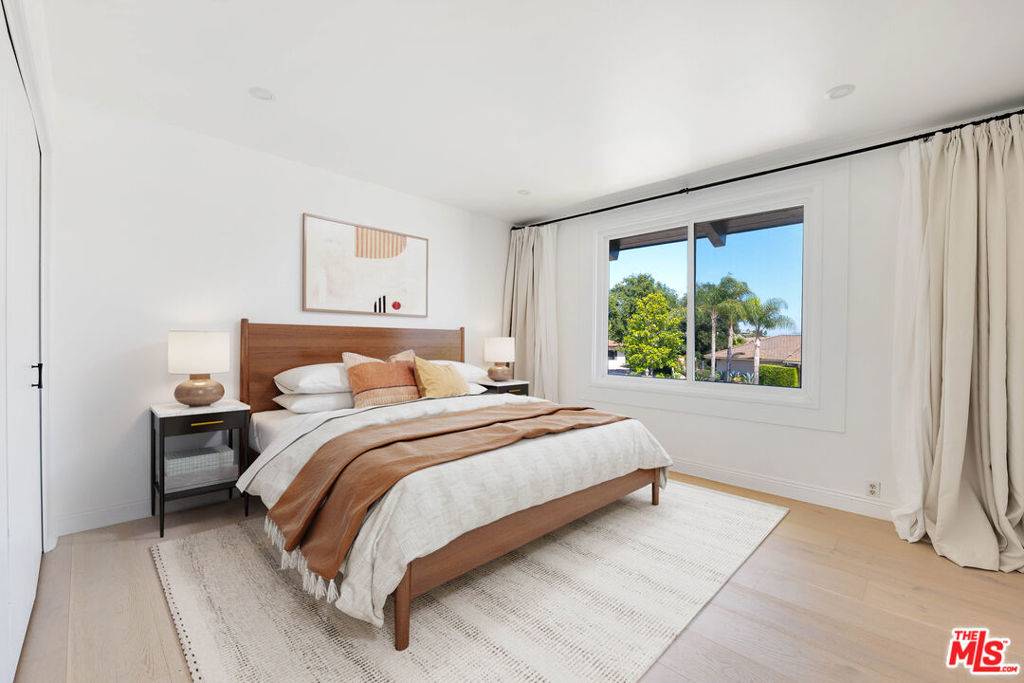 Westlake Village, CA 91361,32305 Blue Rock