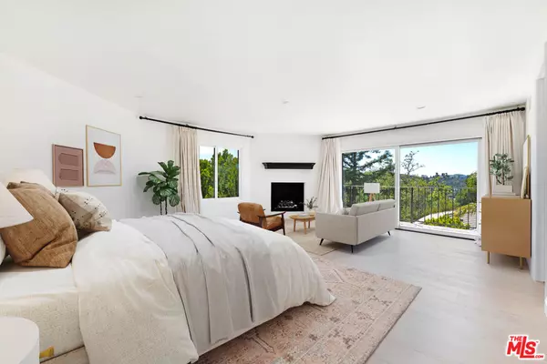 Westlake Village, CA 91361,32305 Blue Rock