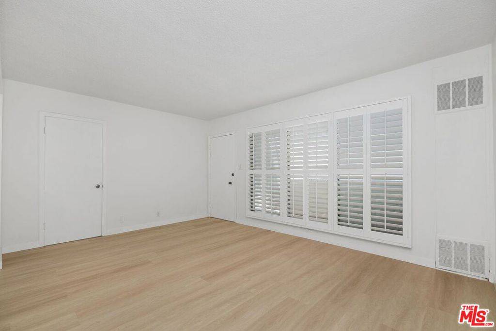 Santa Monica, CA 90405,2621 Centinela AVE #7