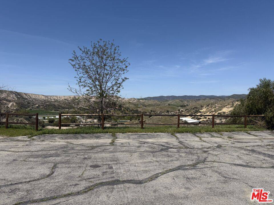Santa Clarita, CA 91390,16015 Baker Canyon RD