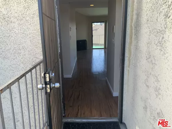 620 W Hyde Park BLVD #309, Inglewood, CA 90302
