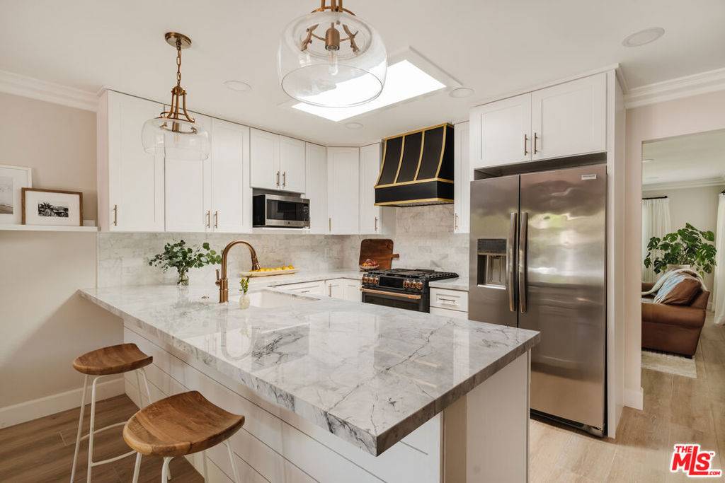 Westlake Village, CA 91361,2641 Hartland CIR