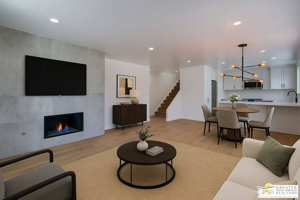 6525 La Mirada AVE #114, Los Angeles, CA 90038