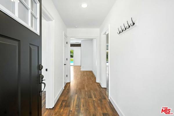 Woodland Hills, CA 91364,20616 Quedo DR