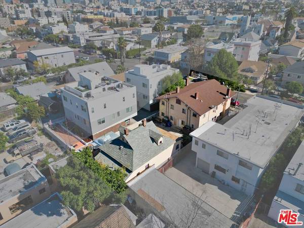Los Angeles, CA 90006,1215 Fedora ST