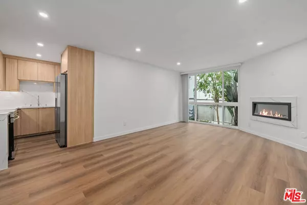 2447 N Beachwood DR #2, Los Angeles, CA 90068