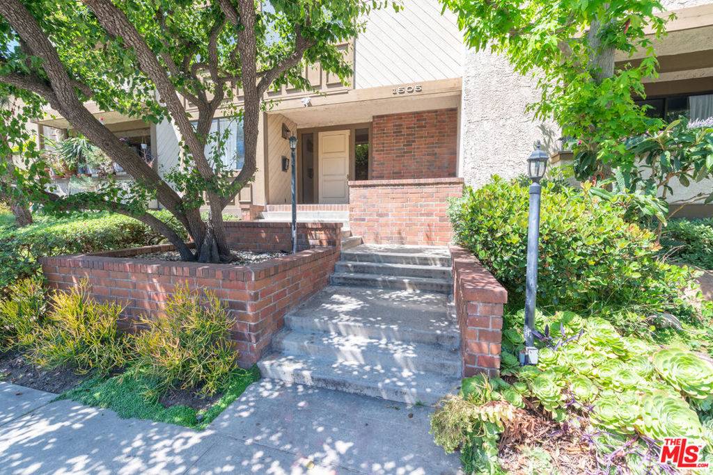 1505 Purdue AVE #202, Los Angeles, CA 90025