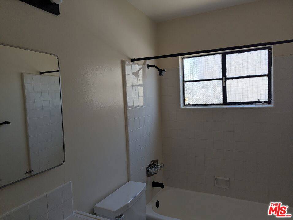 Glendale, CA 91205,1365 Orange Grove AVE #8