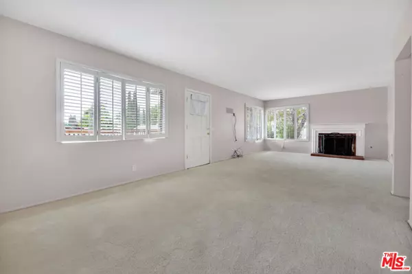 Moorpark, CA 93021,13480 Laurelhurst RD