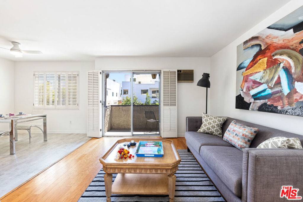 1914 Corinth AVE #101, Los Angeles, CA 90025