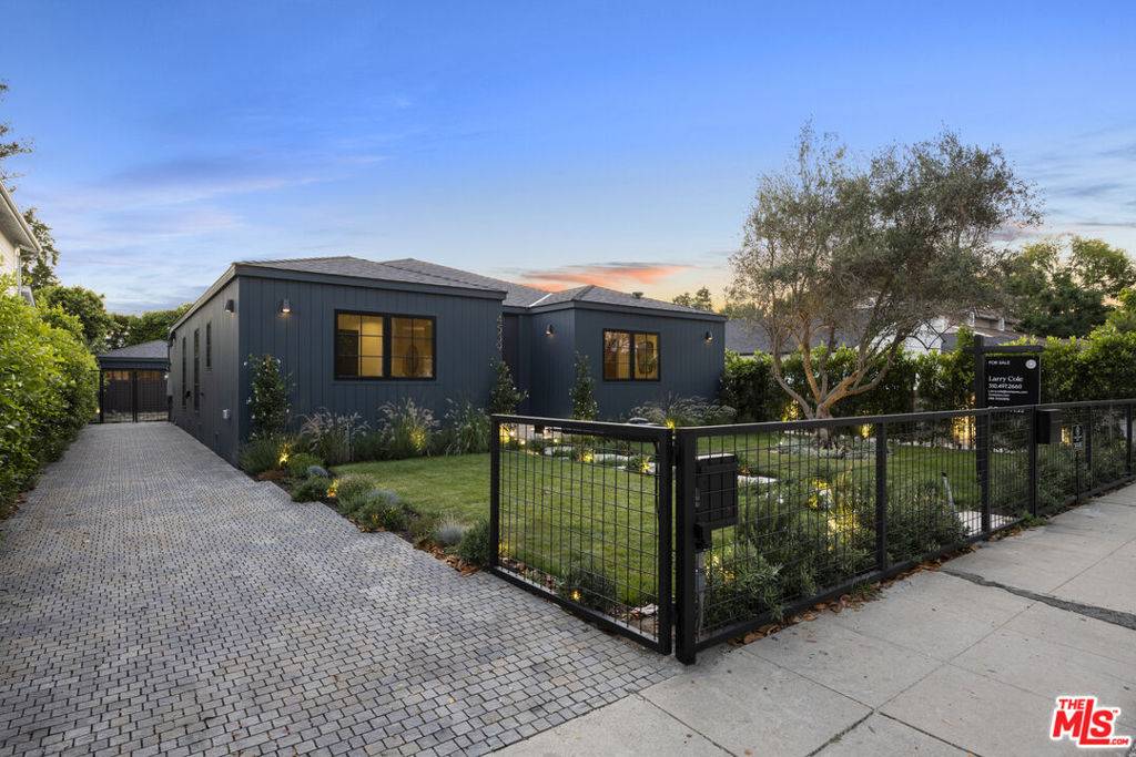 Sherman Oaks, CA 91423,4539 Atoll AVE