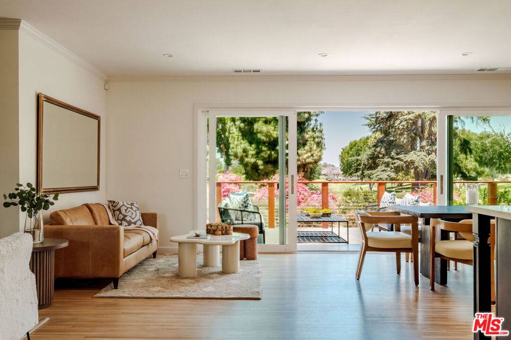 Long Beach, CA 90807,249 E San Antonio DR
