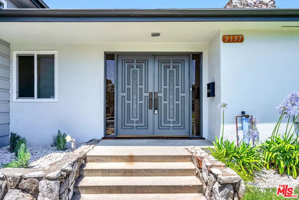 Los Angeles, CA 90056,5137 Reynier AVE