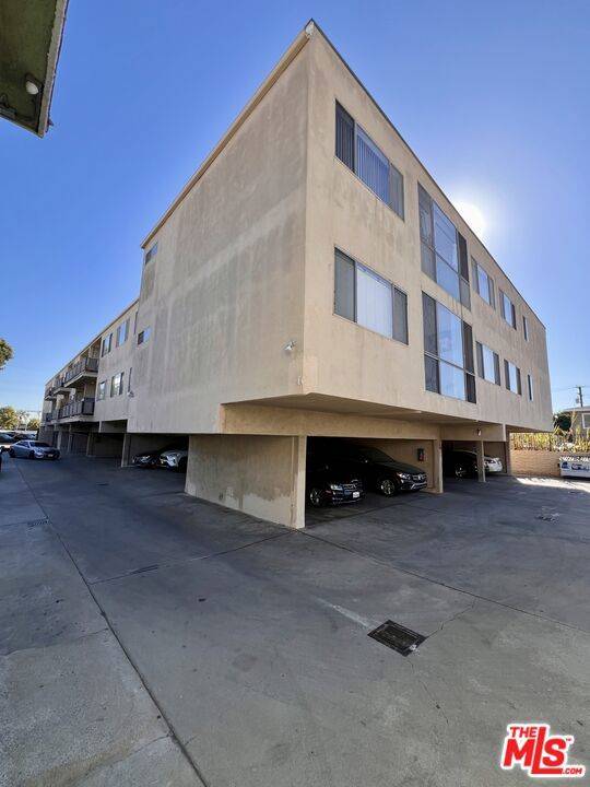 Inglewood, CA 90301,1035 Myrtle AVE